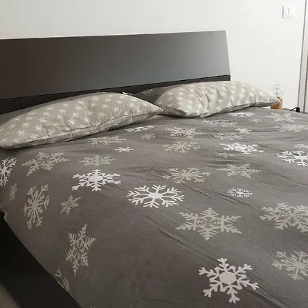 Apartment Les Fleurs By Maison Ginod Aosta